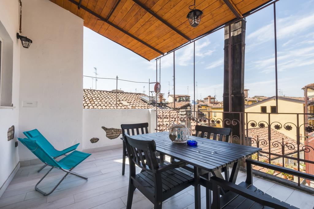 Appartement Attico Del Duomo à Modène Extérieur photo
